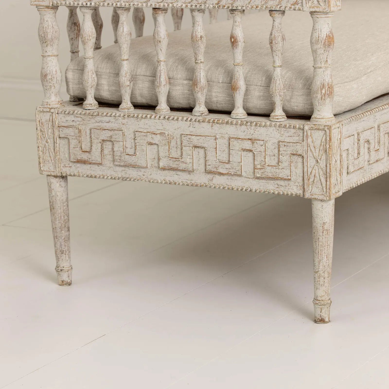 Banquette Sofa with Natural Color