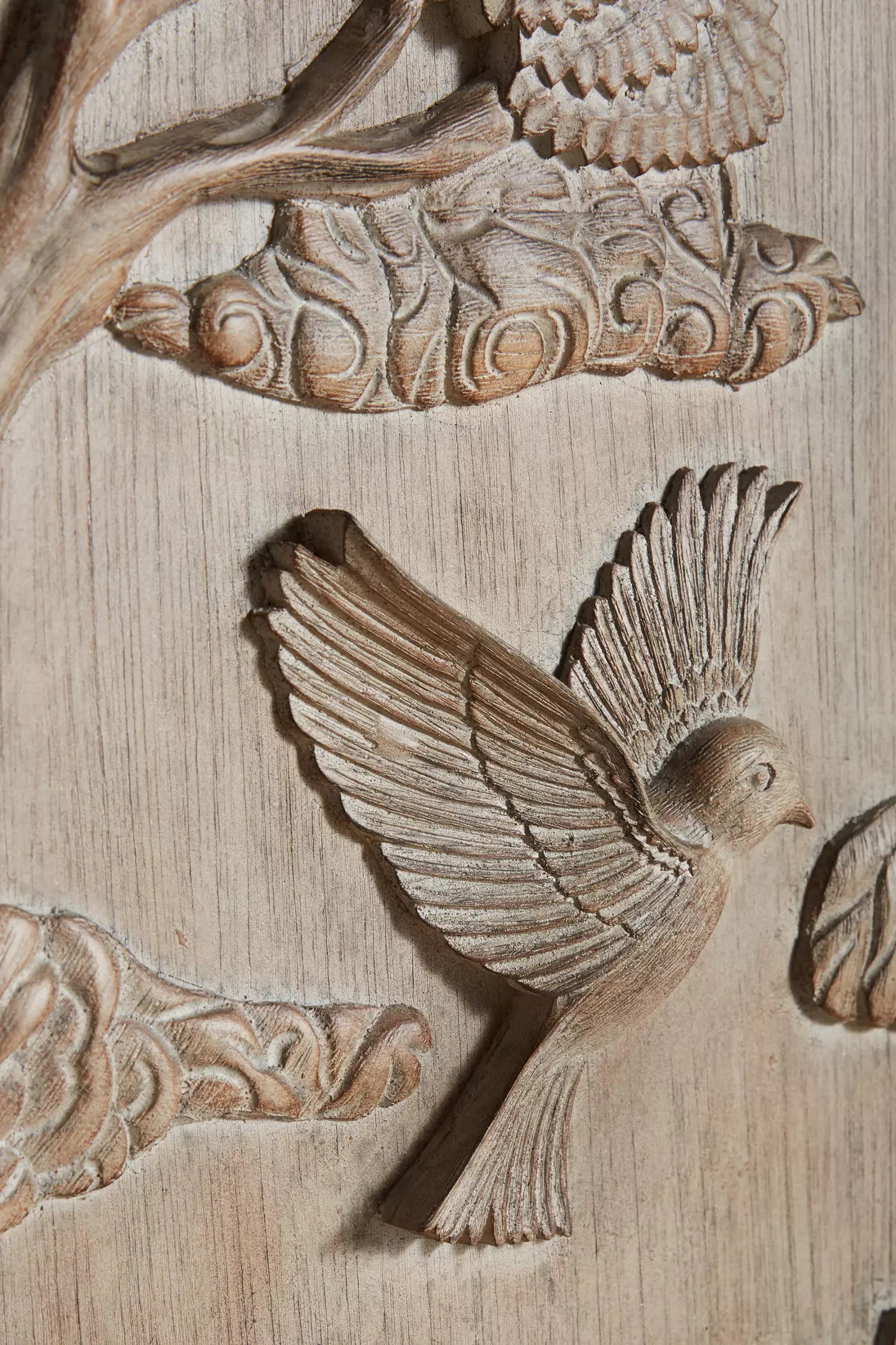 Solid wooden tree Cabinet