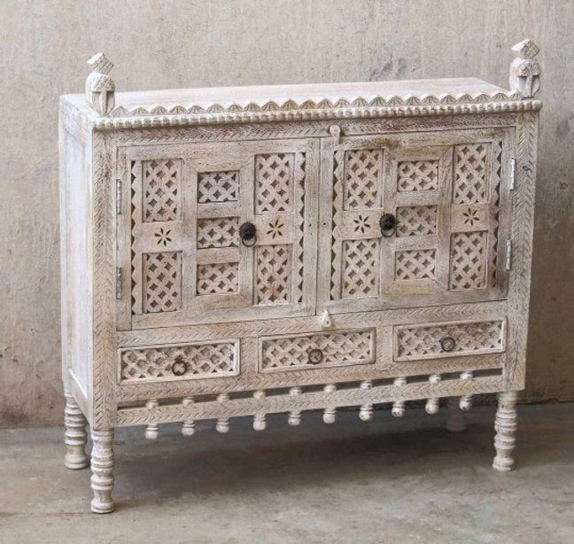 Handmade Traditional Drowy Chest
