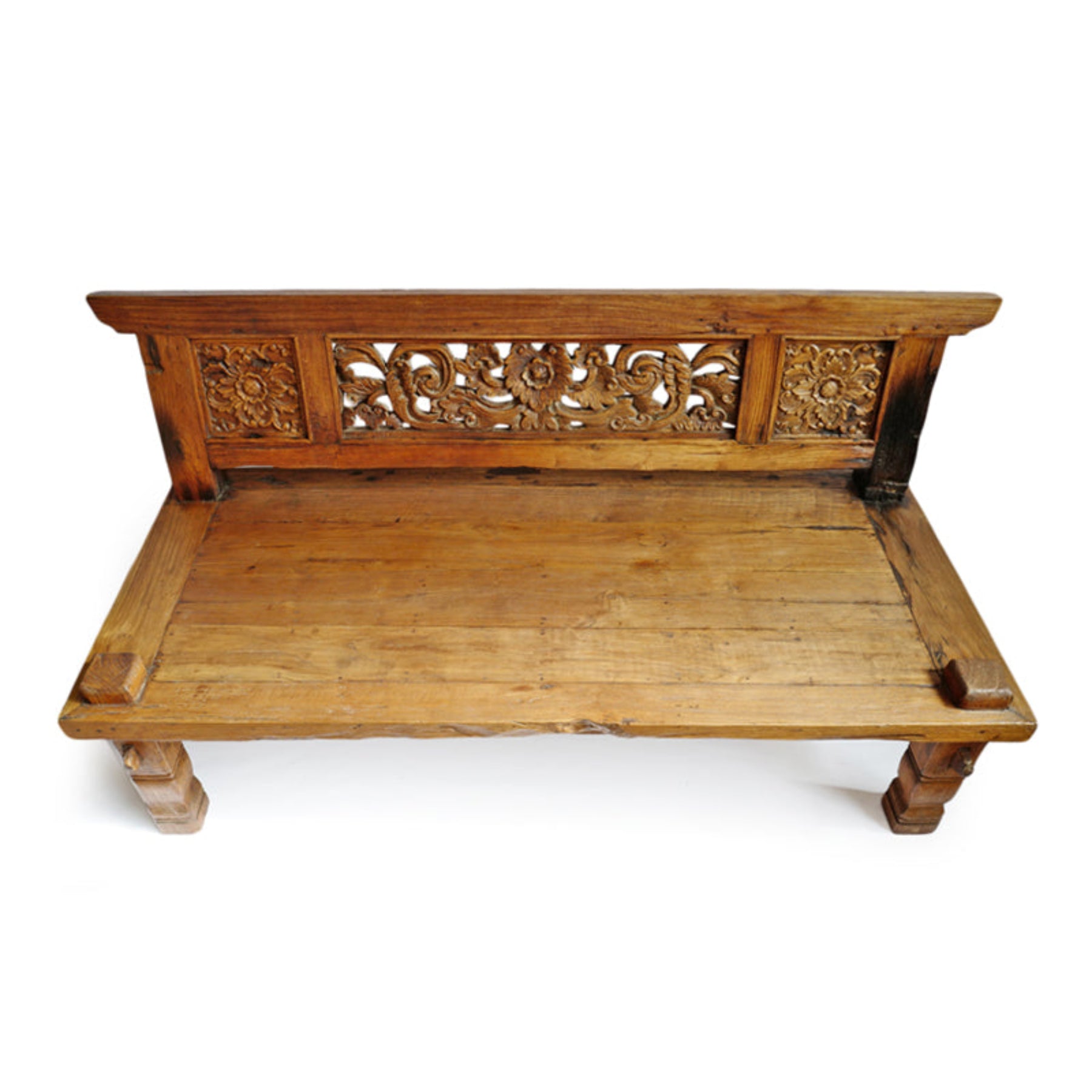 Daybed
Carved Sofa