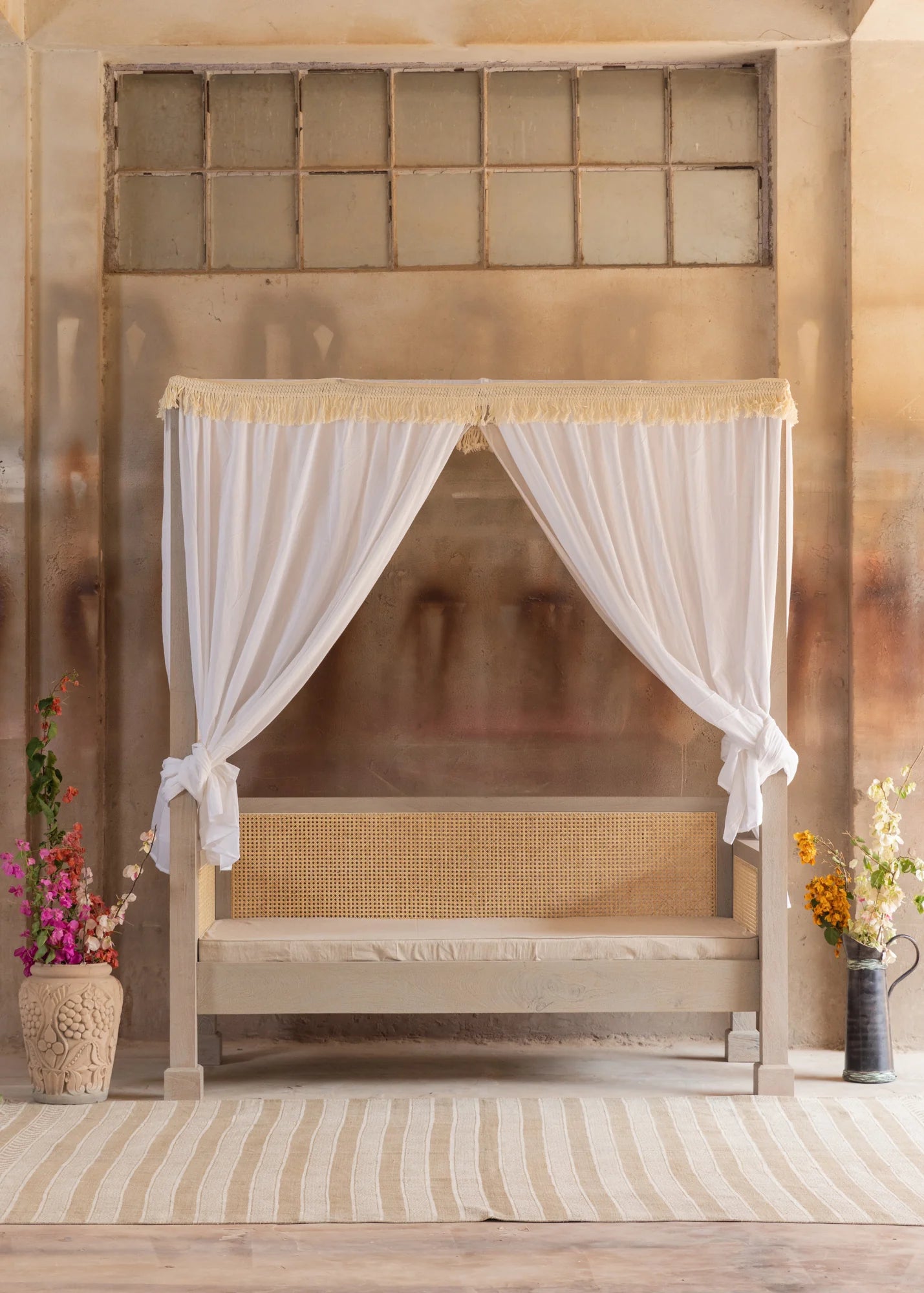 Canopy Daybed