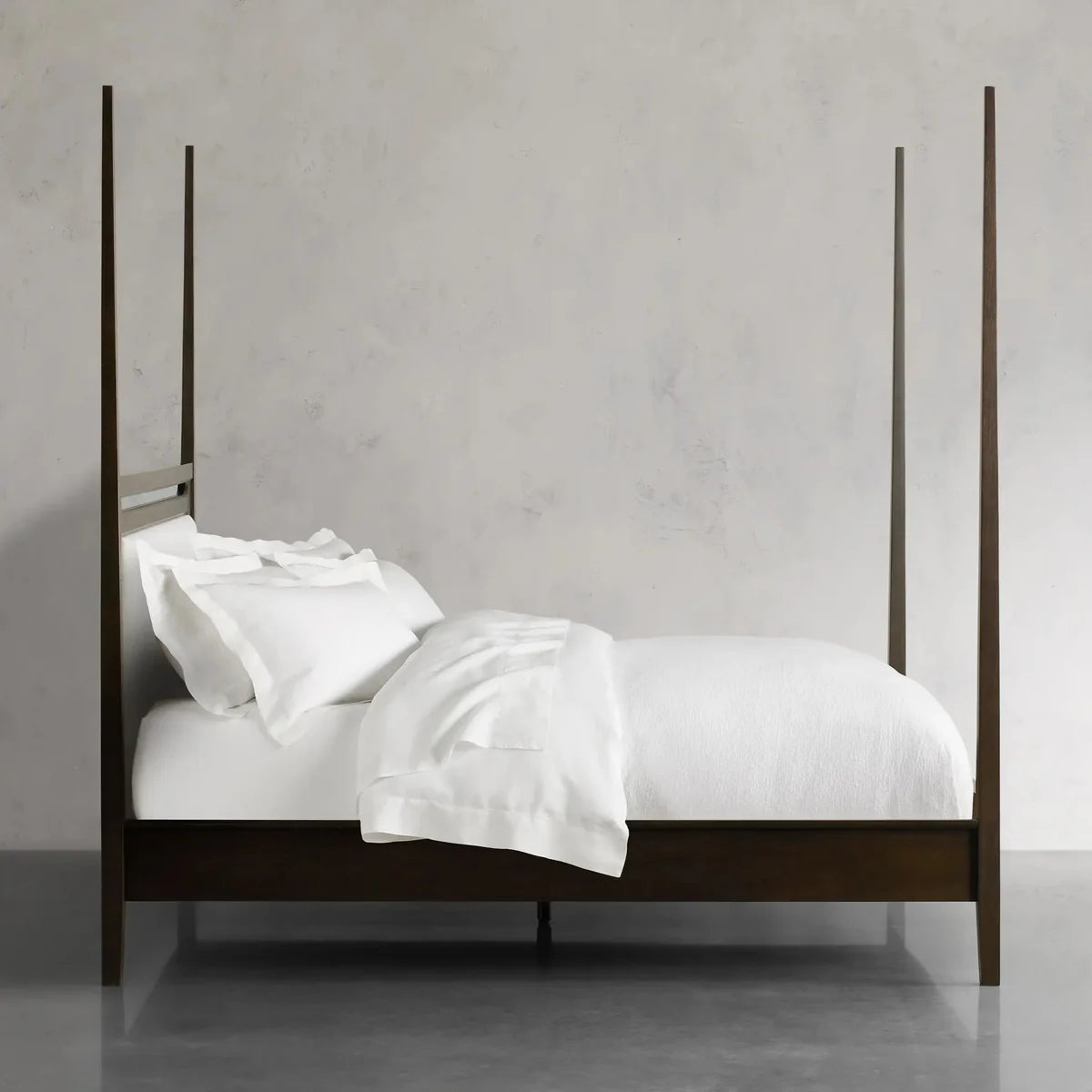 Wooden Luxury Poster Bed
