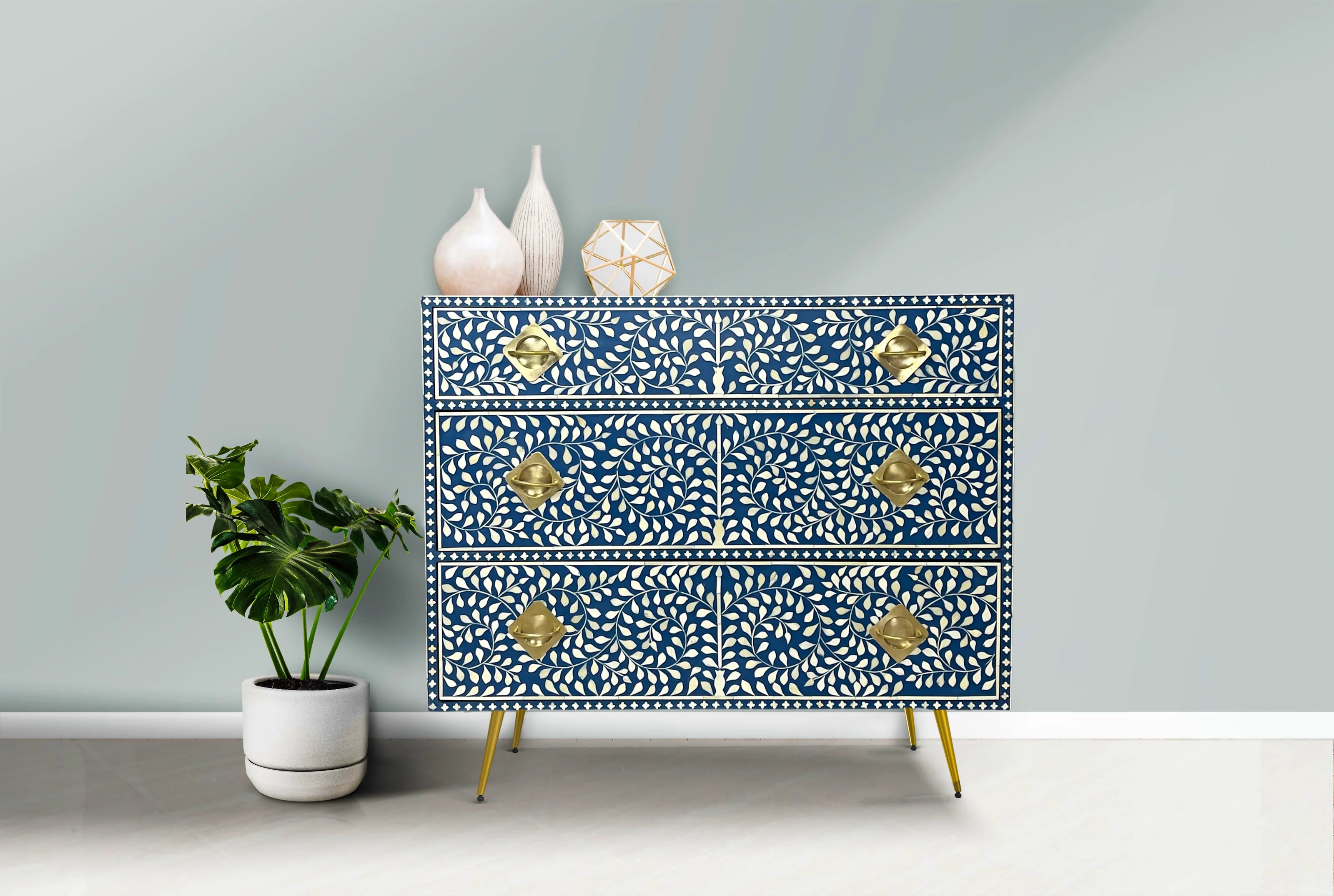 Handmade Chest of Drawers