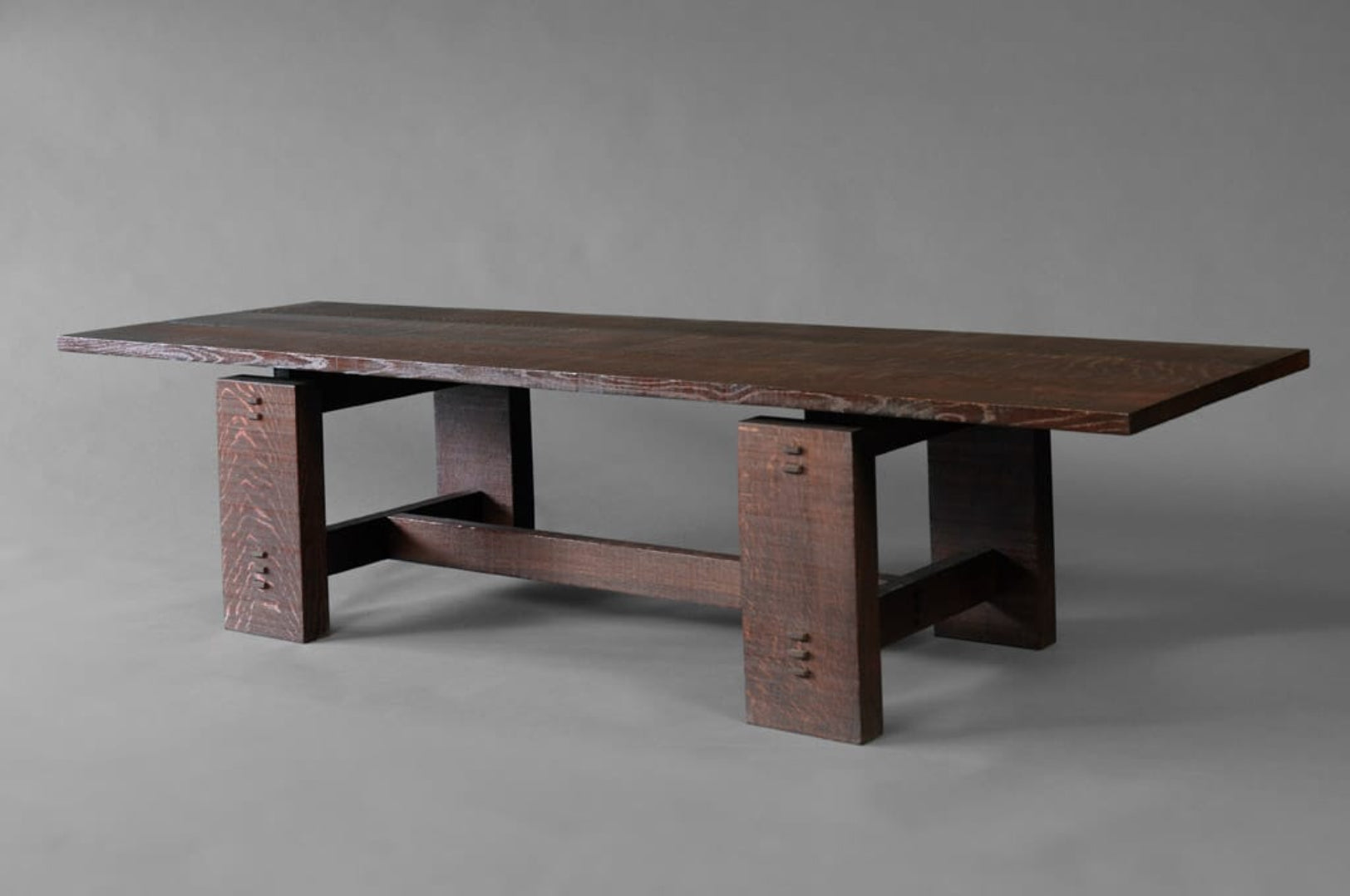 Cocktail table