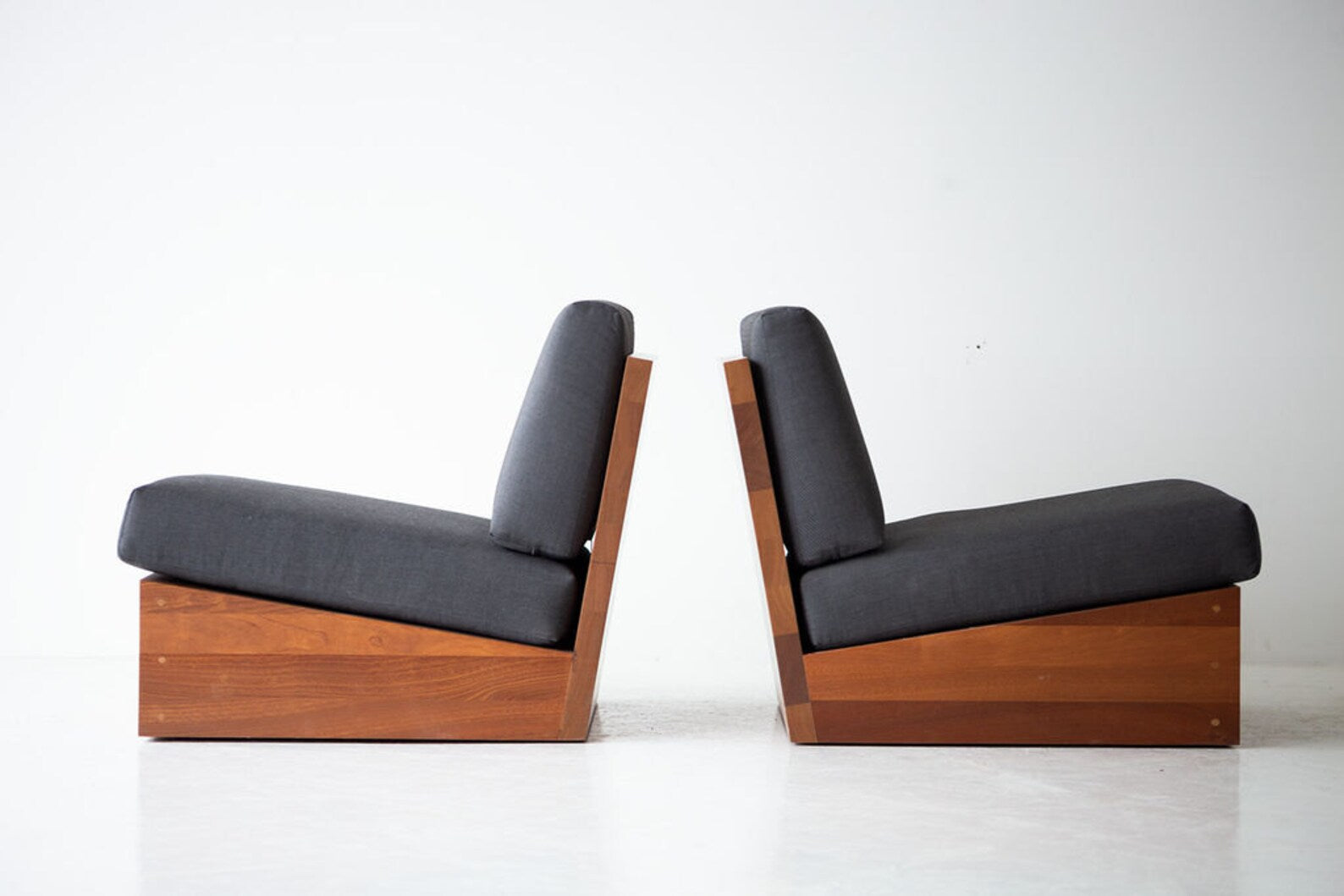 Armless Chair