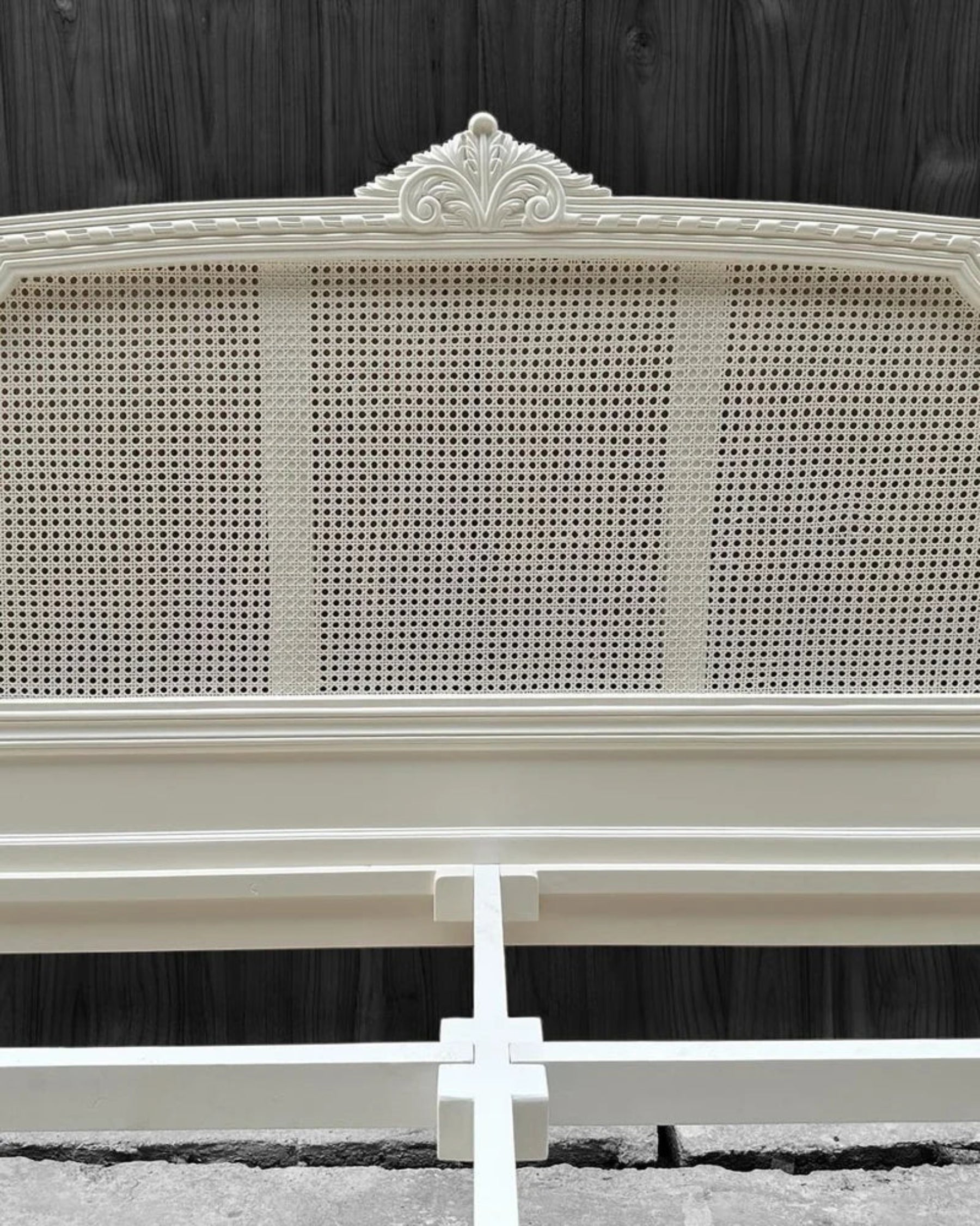 Carving Bed